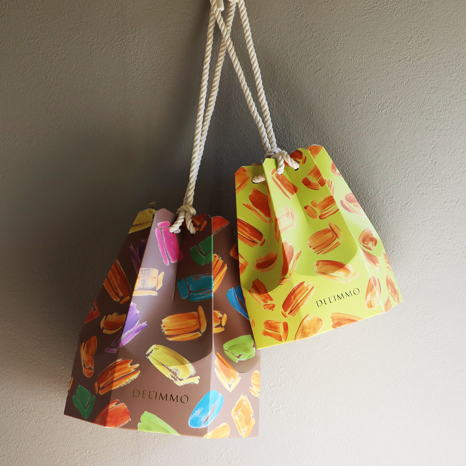 パティスリー＆カフェ「デリーモ」麻布台ヒルズ店限定ボックス パッケージデザイン3