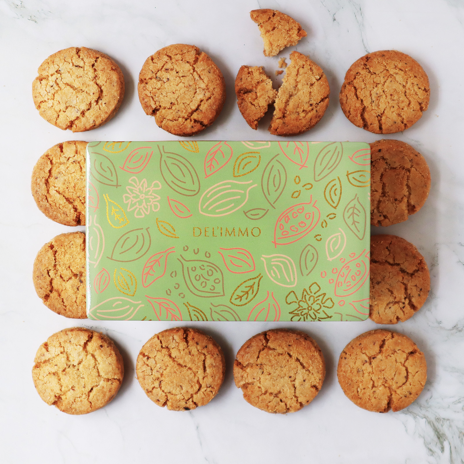 パティスリー＆カフェ「デリーモ」クッキー缶 パッケージデザイン