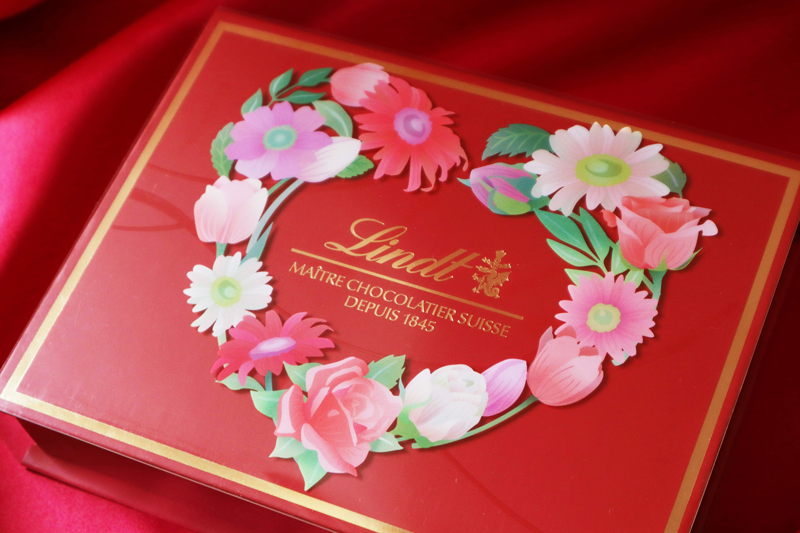 リンツ 2024バレンタインデーコレクション パッケージデザイン_4