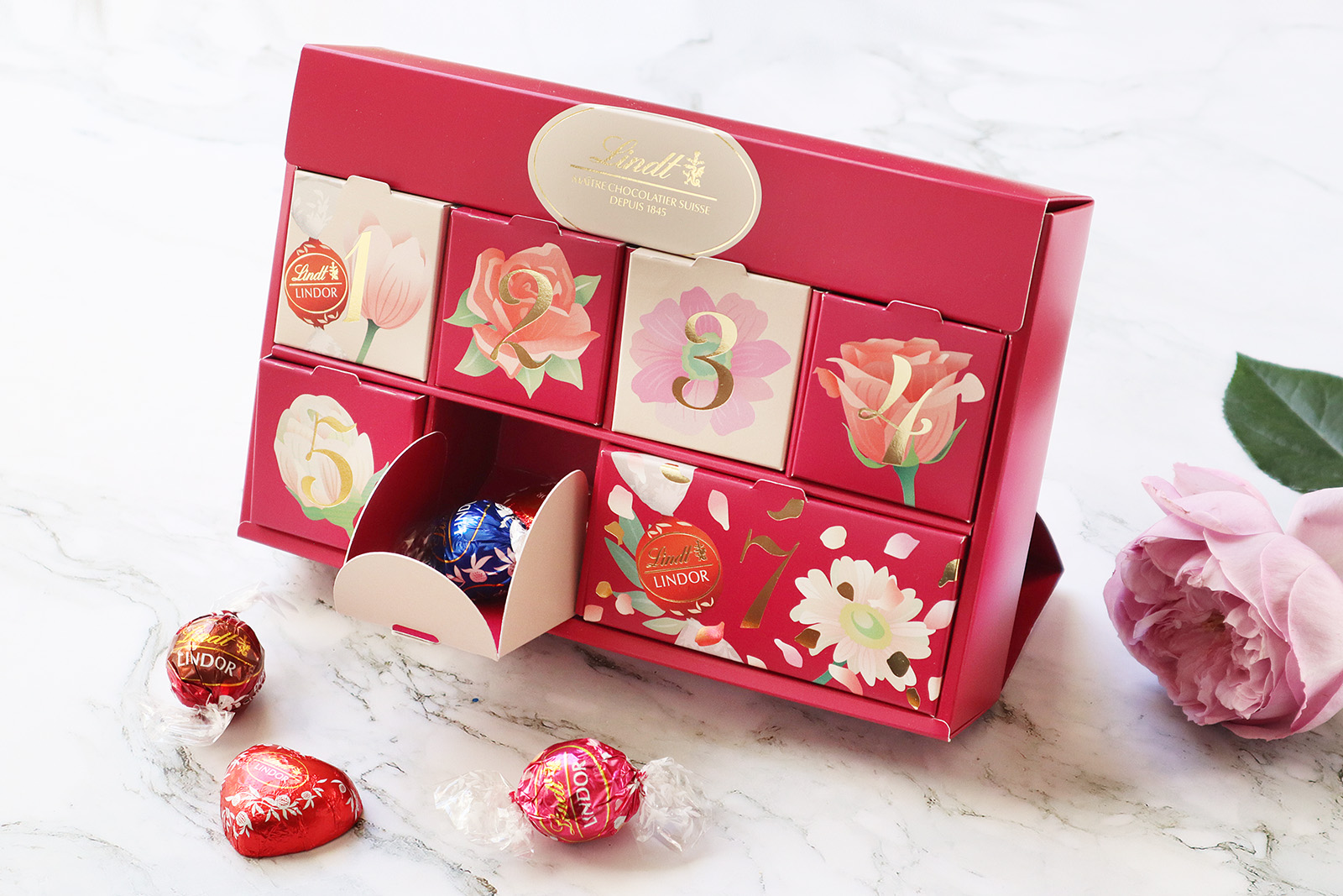 リンツ 2024バレンタインデーコレクション パッケージデザイン_8