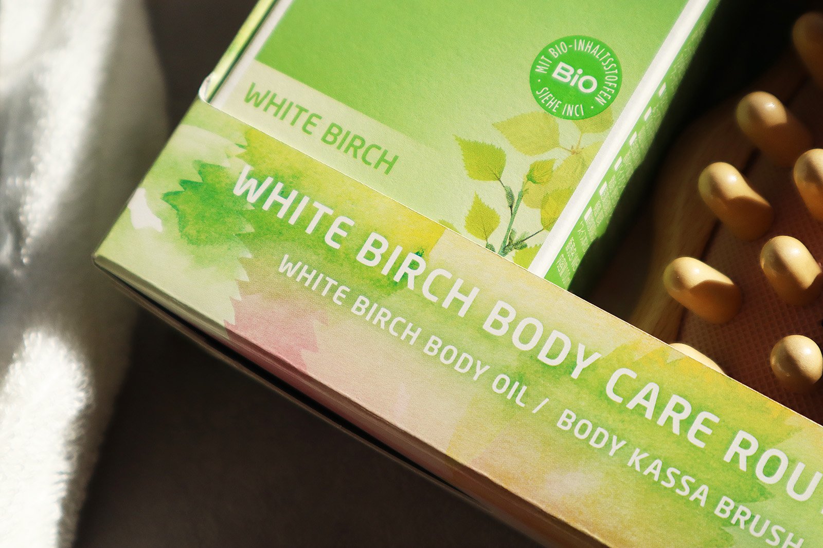 ヴェレダ（WELEDA）「ホワイトバーチボディケアルーティーンセット」パッケージ_2