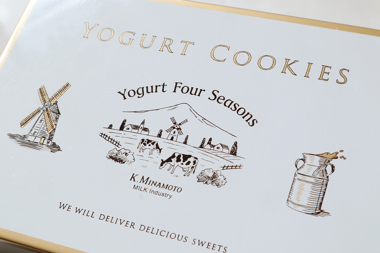 Yogurt Four Seasons「クッキー缶」パッケージデザイン_2
