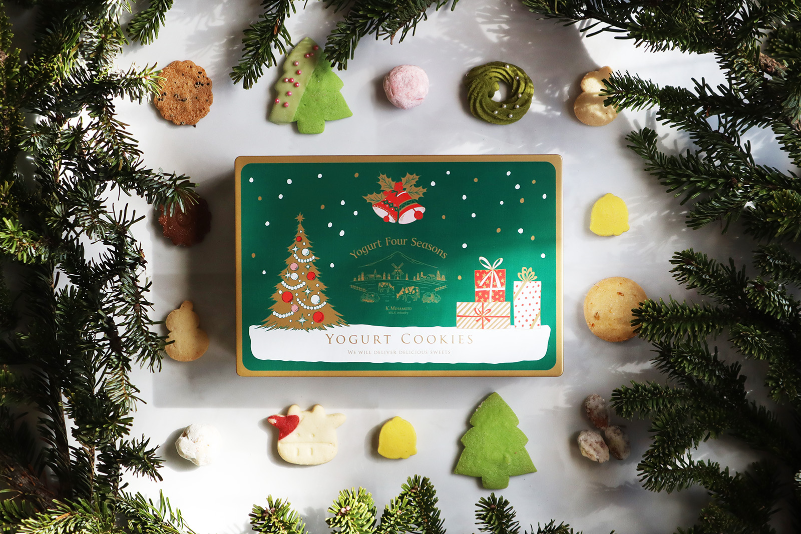 Yogurt Four Seasons「クリスマス クッキー缶」パッケージデザイン_1